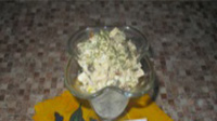 Салат из курицы с грецкими орехами и шампиньонами