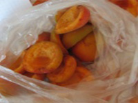 Замороженные абрикосы