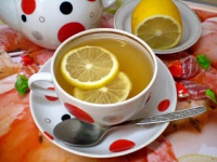 Черный чай с мятой и лимоном