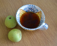 Чай с яблоком и корицей