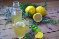Деревенский лимонад на зеленом чае