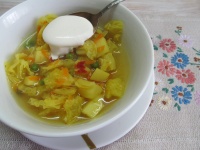 Суп с савойской капустой и зеленым горохом