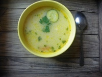 Суп с молоком плавленым сыром и чесноком