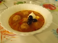 Суп из капусты с куриными ёжиками