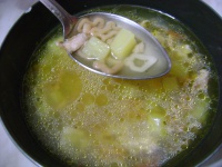 Суп с жареной вермишелью