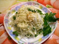 Капустный салат с имбирем
