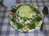 Весенний слоеный салатик
