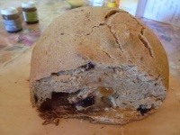 Сладкий хлеб с сухофруктами в хлебопечке