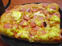 Пицца с сосисками и кукурузой
