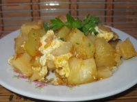 Картофель с яйцом по-домашнему