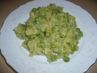 Гарнир из картофеля брокколи и зеленого горошка