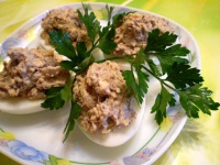 Яйца фаршированные печенью и луком